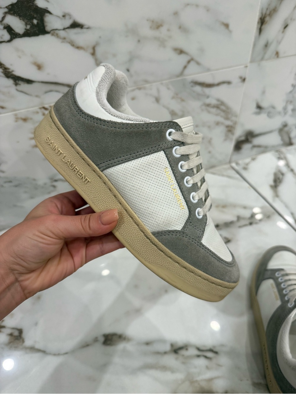 100% AUTHENTIC Saint Laurent women’s Grey & White Low-Top Sneakers SL/61 - Picture 6 of 8